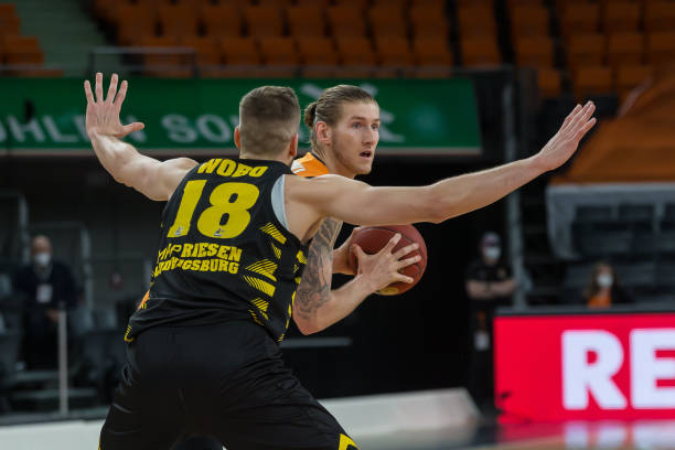 季中球员转 季中球员转